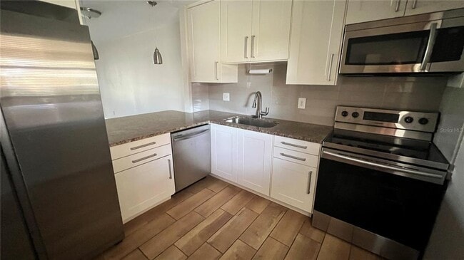 Building Photo - 9612 Valencia Cove