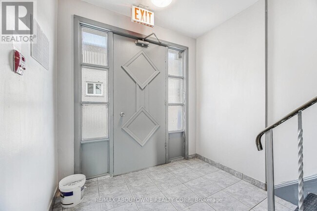 Photo du bâtiment - 2320 Hixon St