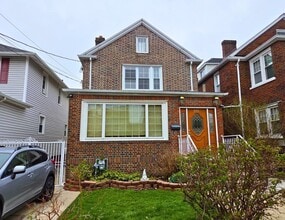 Building Photo - 911 80th St