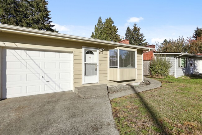 Foto del edificio - Move in ready! Charming Duplex in Tumwater...