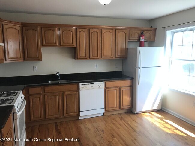 Foto del edificio - 112 Morris Ave