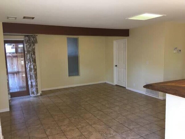 Foto del edificio - 22321 H St