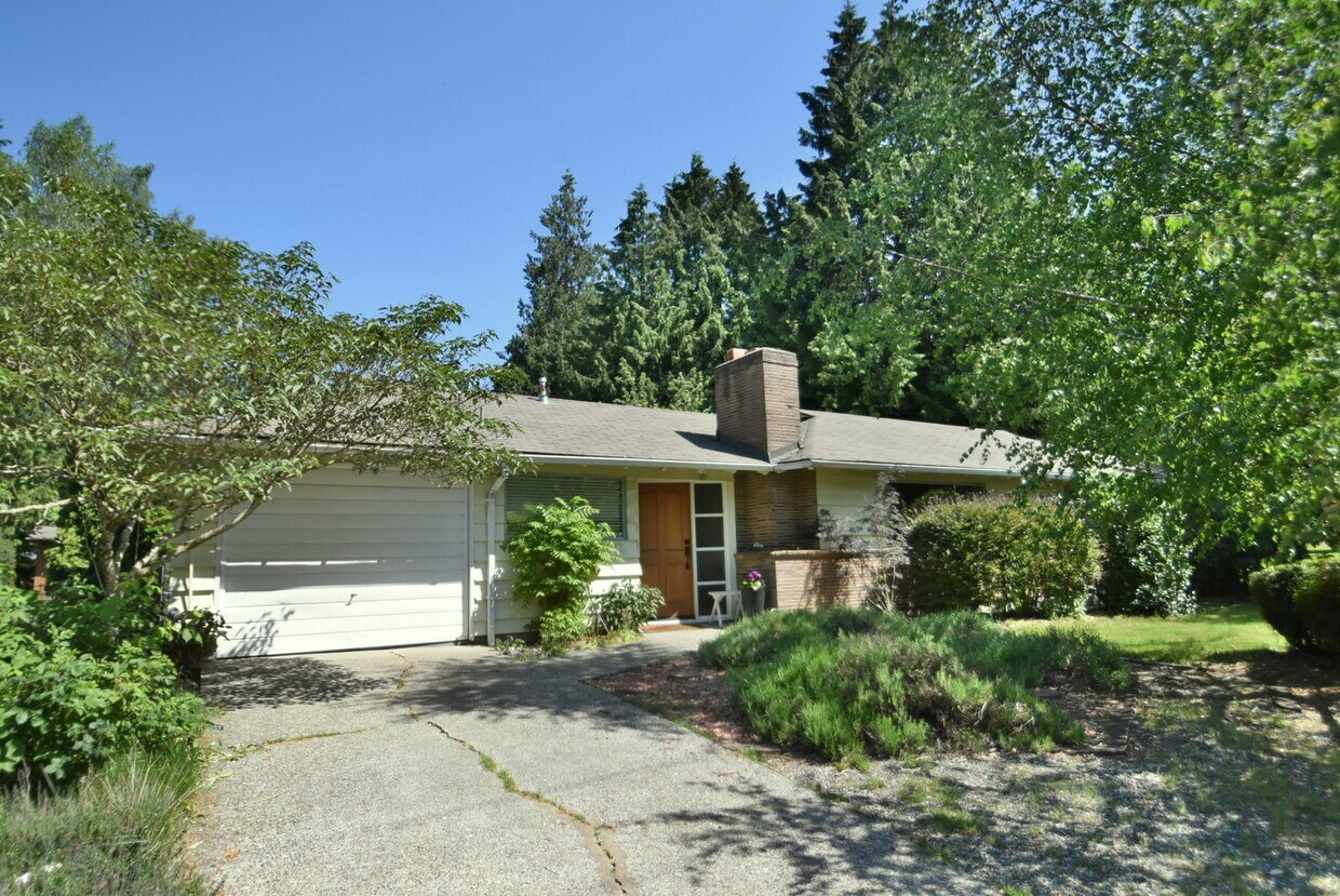 2132 N 128th St, Seattle, WA 98133 House Rental in Seattle, WA