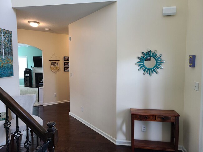 Foto del edificio - 4 Bedroom 2.5 Bath unfurnished home in Nautical Reach Neighborhood