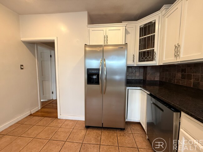 Photo - 723 Bennington St Apartment