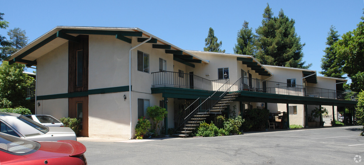 Foto del edificio - La Posada Apartments