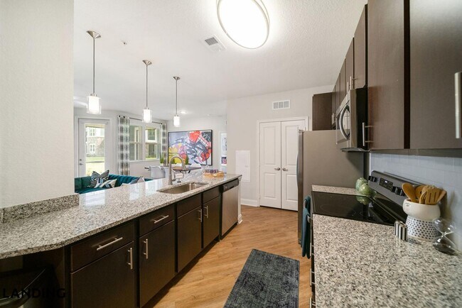 Foto del edificio - 1851 LPGA Blvd