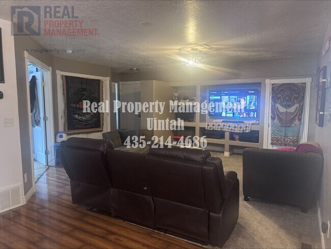 Foto del edificio - Beautiful and Cozy 3 Bedroom 2 and a Half Bath Home