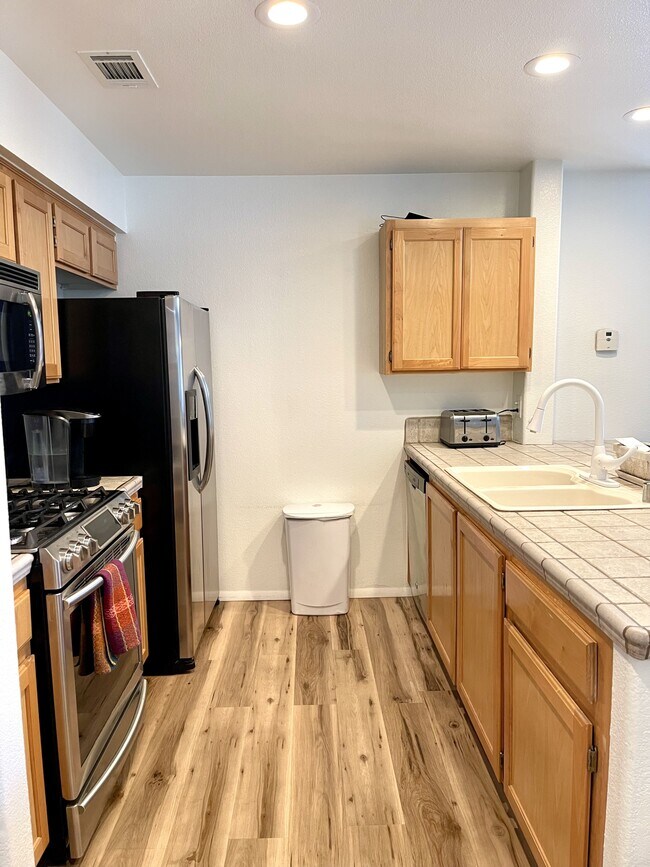 Foto del edificio - 1401 Beaver Spring St