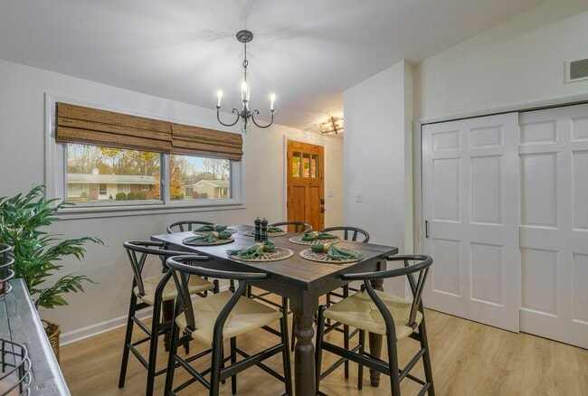 Foto del edificio - 2804 Canterbury Rd