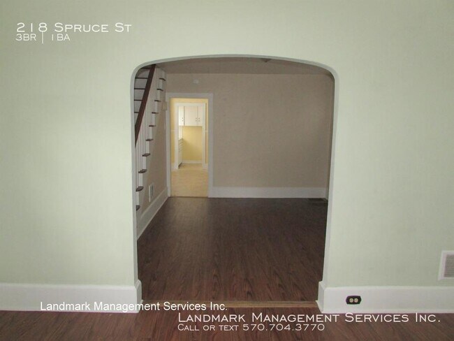 Building Photo - 218 Spruce St