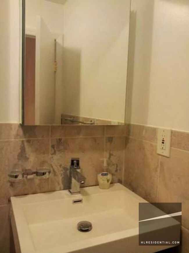 Foto del edificio - 4851 58th Ln