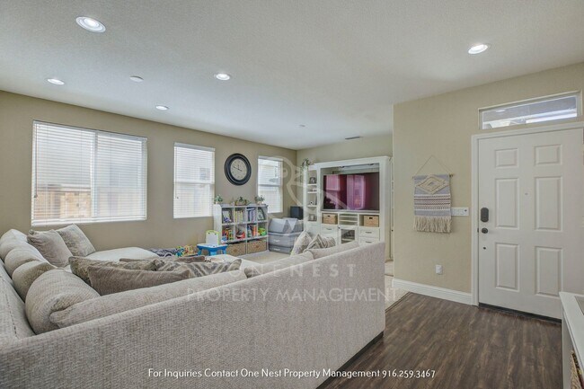 Building Photo - Twelve Bridge Dream home - 5 bdrm 3 bthm