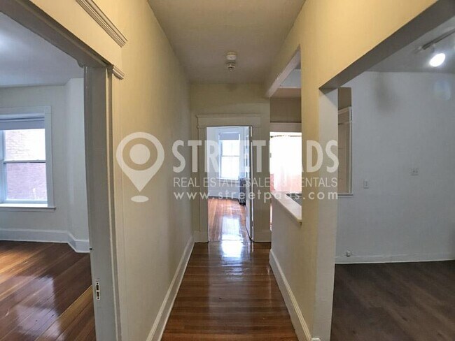 Building Photo - 2 bedroom in Brookline MA 02446