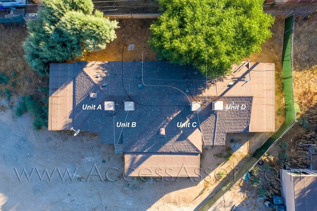 Photo - Cozy And Charming 2 Bed/1 Bath Duplex In Perris! Townhome