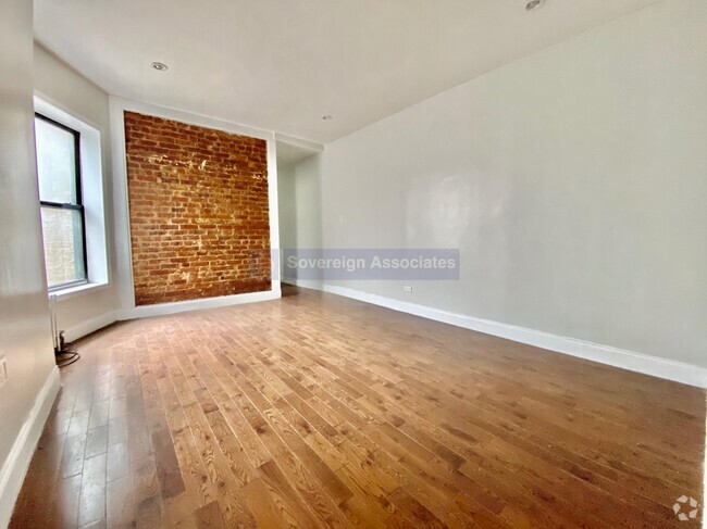 Building Photo - 541 W 156th St