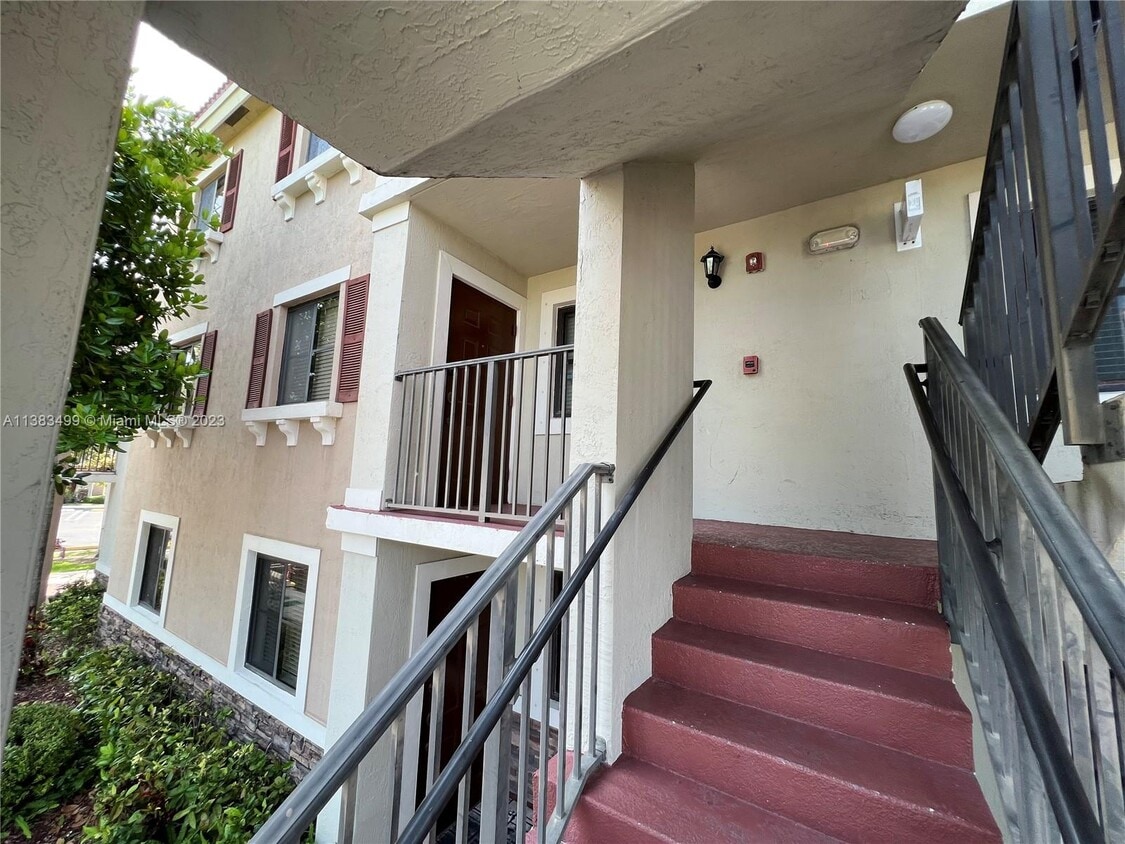 22641 SW 88th Pl Unit 202, Cutler Bay, FL 33190 Condo for Rent in