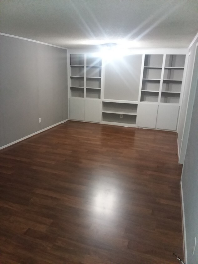Foto principal - Konigsburg Red Deer, LLC