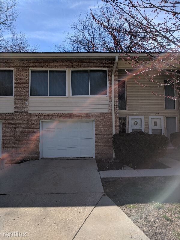 Primary Photo - 2 br, 2 bath Townhome - 5427 N Mohawk Ave