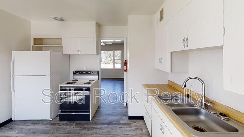 Photo - 1212 Janes Lane