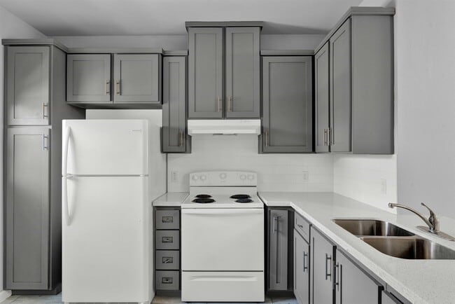 Building Photo - 4250 Dorel Dr