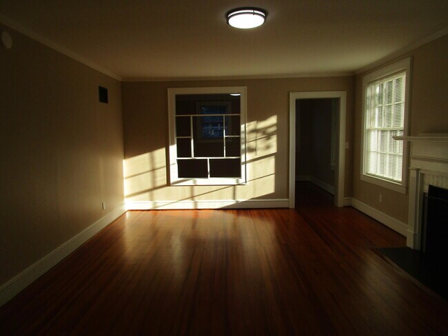 Foto del edificio - 7 Harby Ave