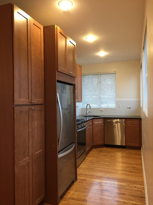 kitchen - 274 New York Ave