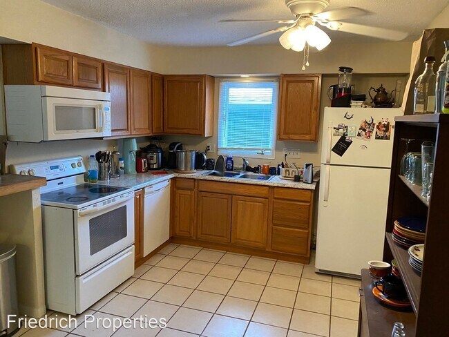 Building Photo - 628-630 Garnet Dr