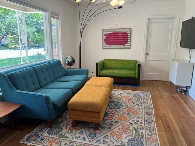 Foto del edificio - 1404 Palo Duro Rd