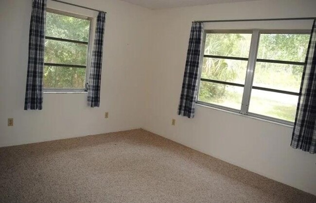 Foto del edificio - 8320 N Bardge Terrace
