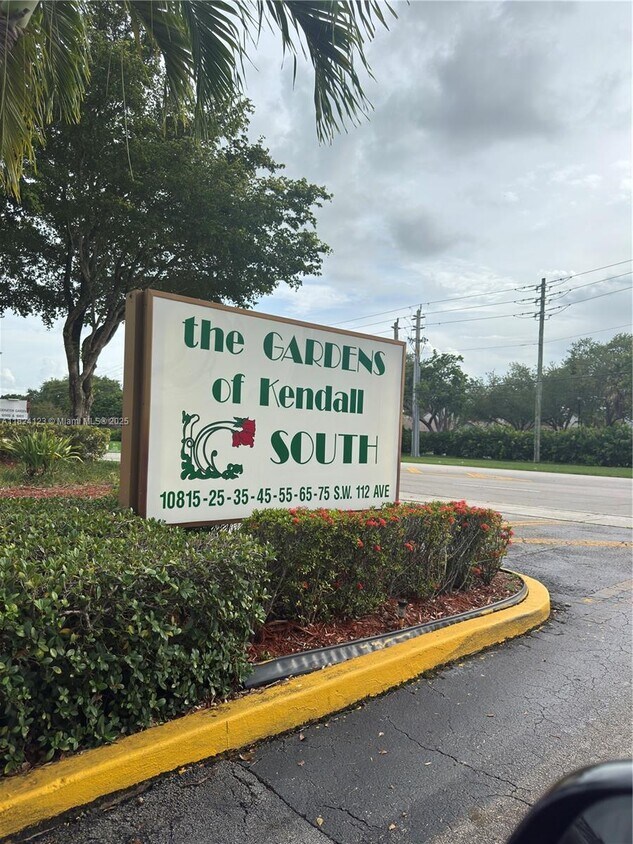 Foto principal - 10865 SW 112th Ave