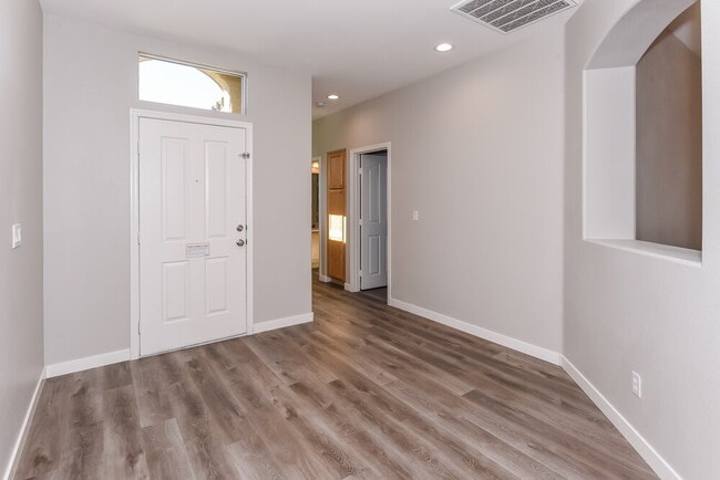 Foto del edificio - 1408 Logan Valley Ln
