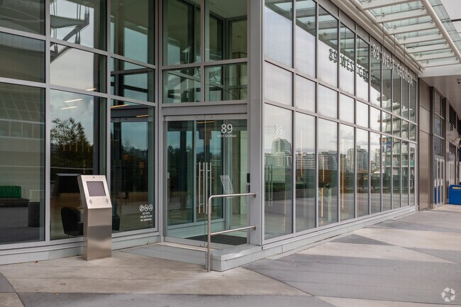 Entrée du bureau - Aquilini Centre