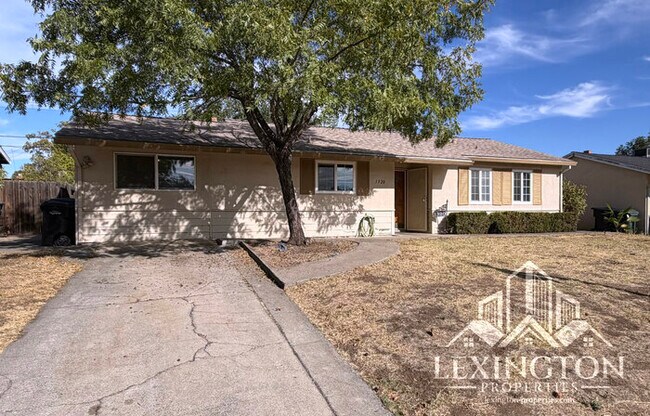 Foto del edificio - Charming 4-Bedroom Home in Arden-Arcade with Spacious Yard & Convenient Location