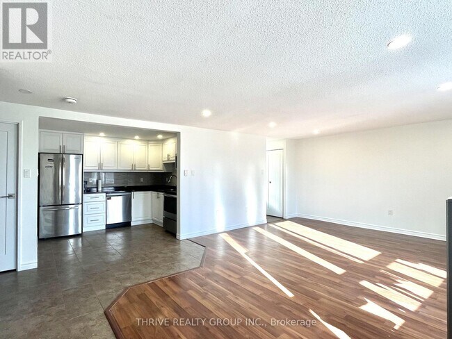 Building Photo - 1288 Commissioners Rd W