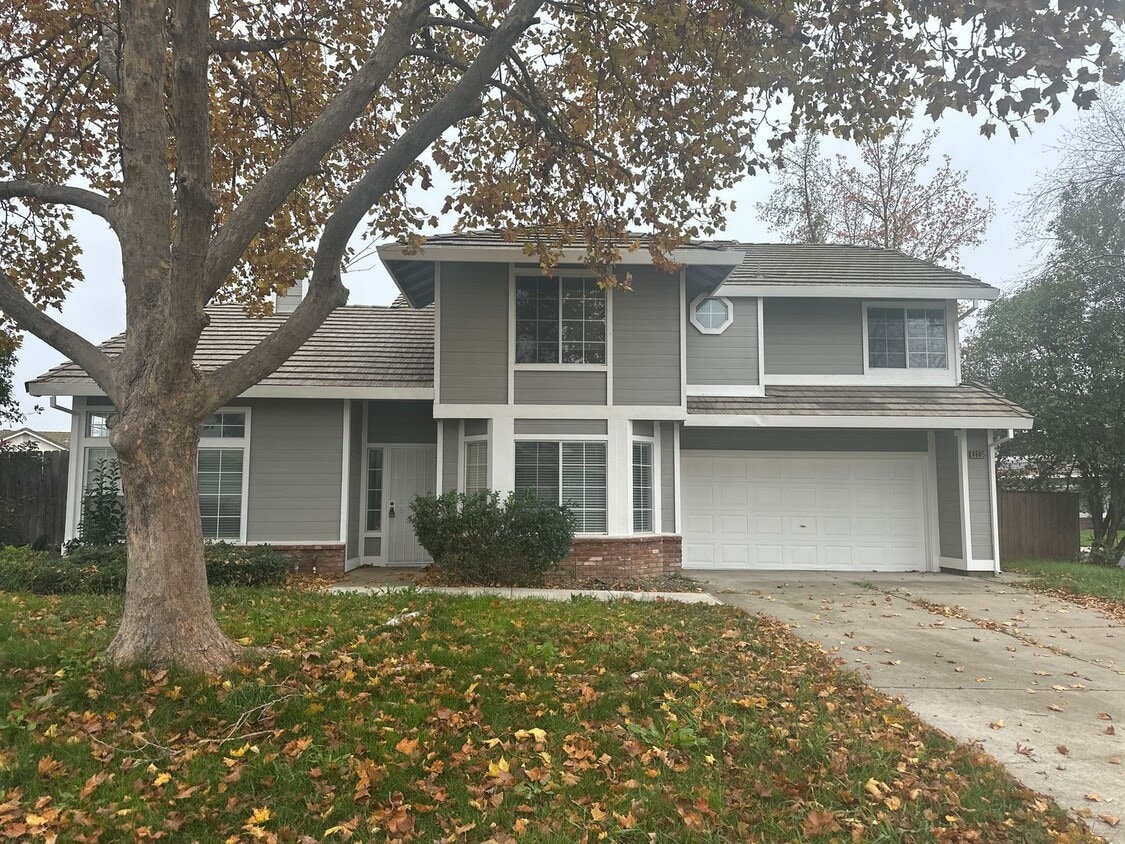 Elk Grove - HOUSE FOR RENT! - Elk Grove - HOUSE  FOR RENT!