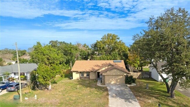 Building Photo - 600 Everett St