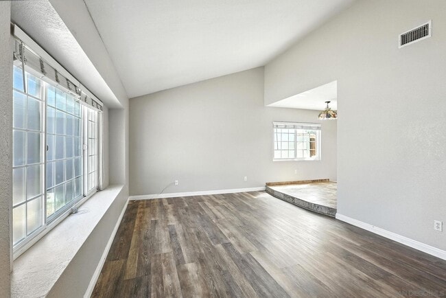 Foto del edificio - 4439 Powderhorn Dr