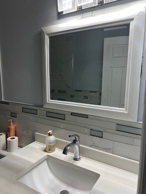 Foto del edificio - 1041 Paraiso Ave