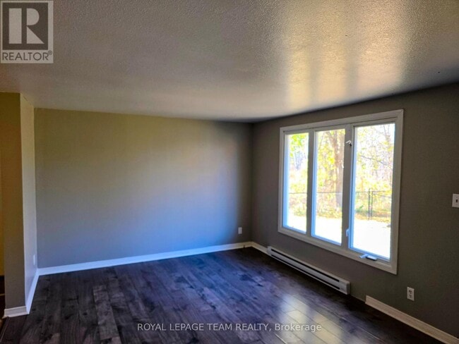 Building Photo - 2515 River Rd