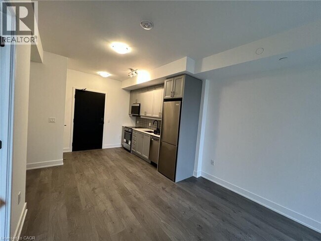 Photo du bâtiment - 2343 Khalsa Gate