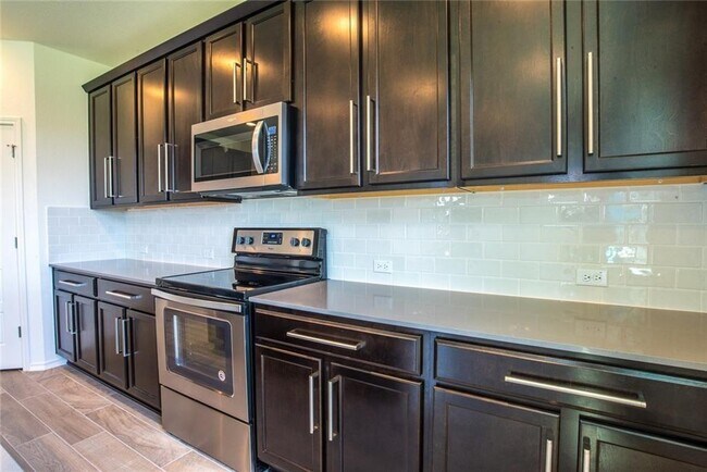 Building Photo - 1333 Terrace View Dr