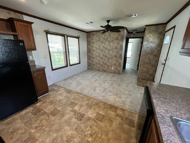 Building Photo - 757 Harbor Cir