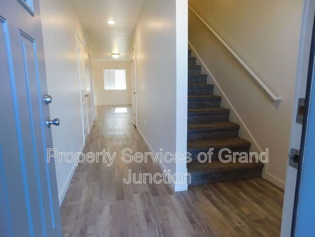 Building Photo - 2357 Zion Cyn Ave