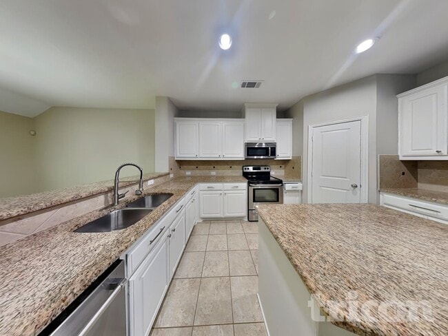 Building Photo - 1608 Cowtown Dr