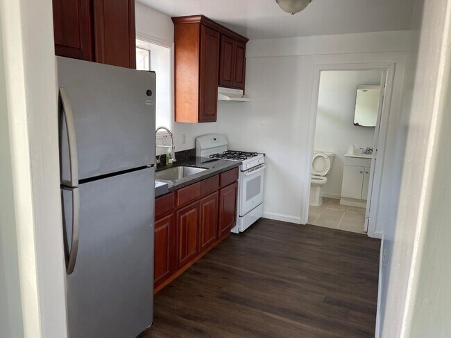 Building Photo - 14 Lycett Cir