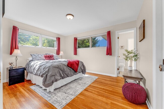 Foto del edificio - 521 Woodhaven Dr