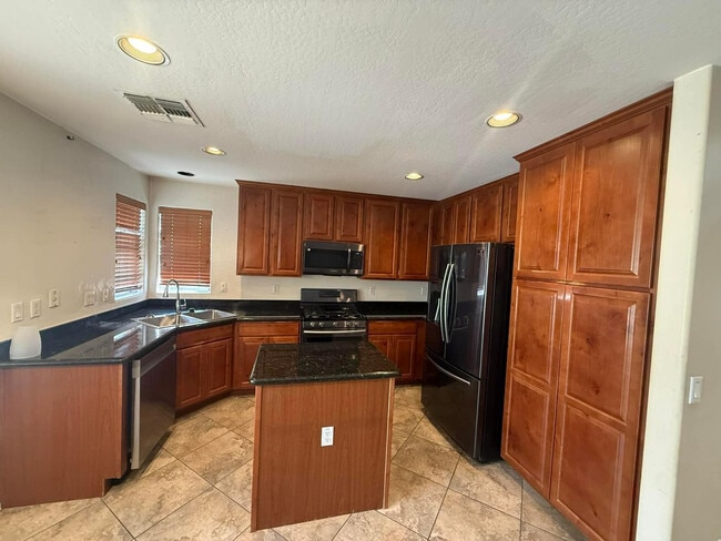 Building Photo - 1280 E Marcella Ln