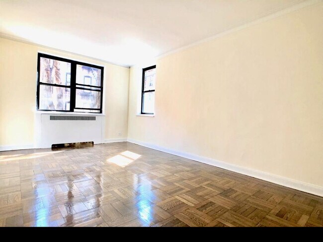Foto del edificio - 4960 Broadway