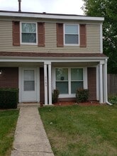 Building Photo - 5565 Allemong Dr